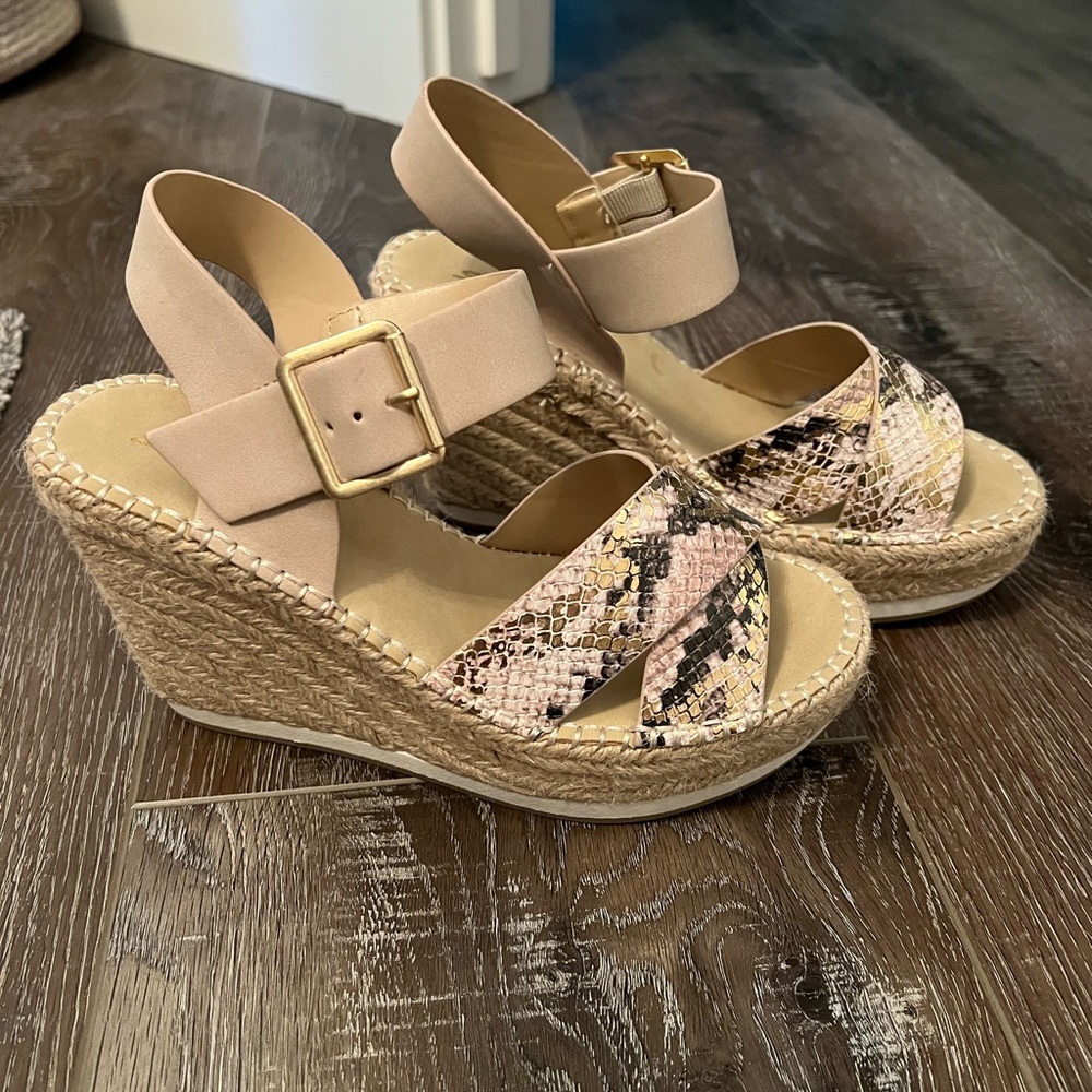 Stylish Wedge Sandals